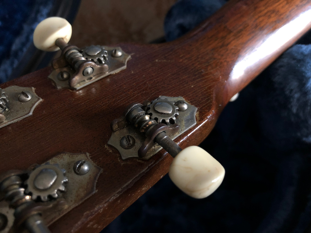 Tuners, tuning machines – Todd's place, entirely random, or not…
